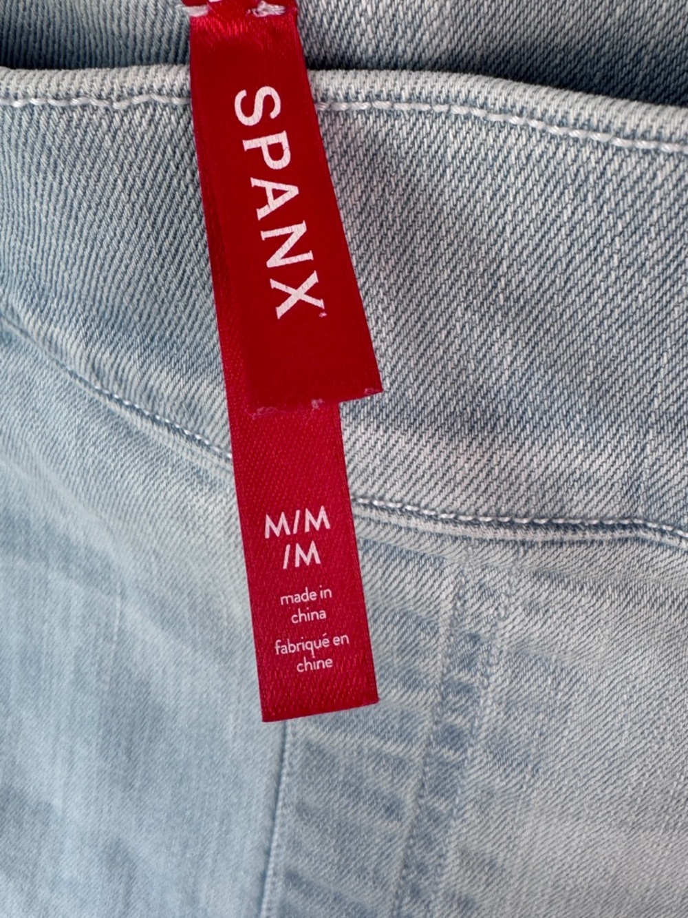 SPANX 20348R Retro Light Wash Pull On Flare Jeans Women’s M Blue Tummy Control - Picture 4 of 10